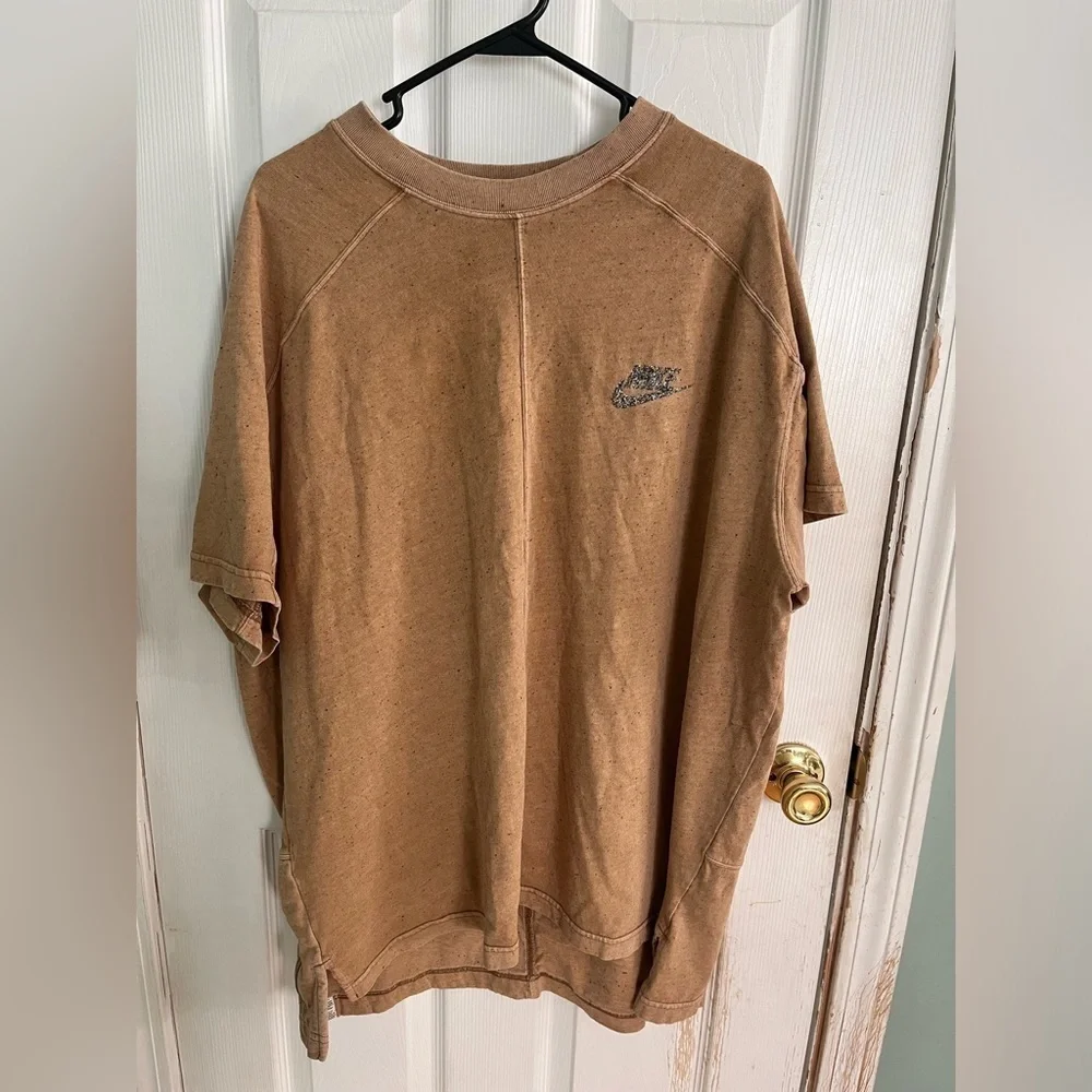 Nike Sportswear Men’s Tee Size XXL